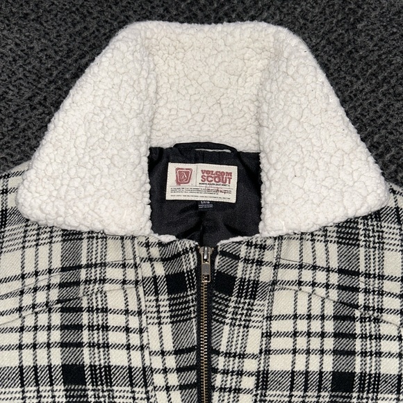 Volcom Scout Women’s Black & White Flannel Zip Up Jacket - Picture 11 of 16